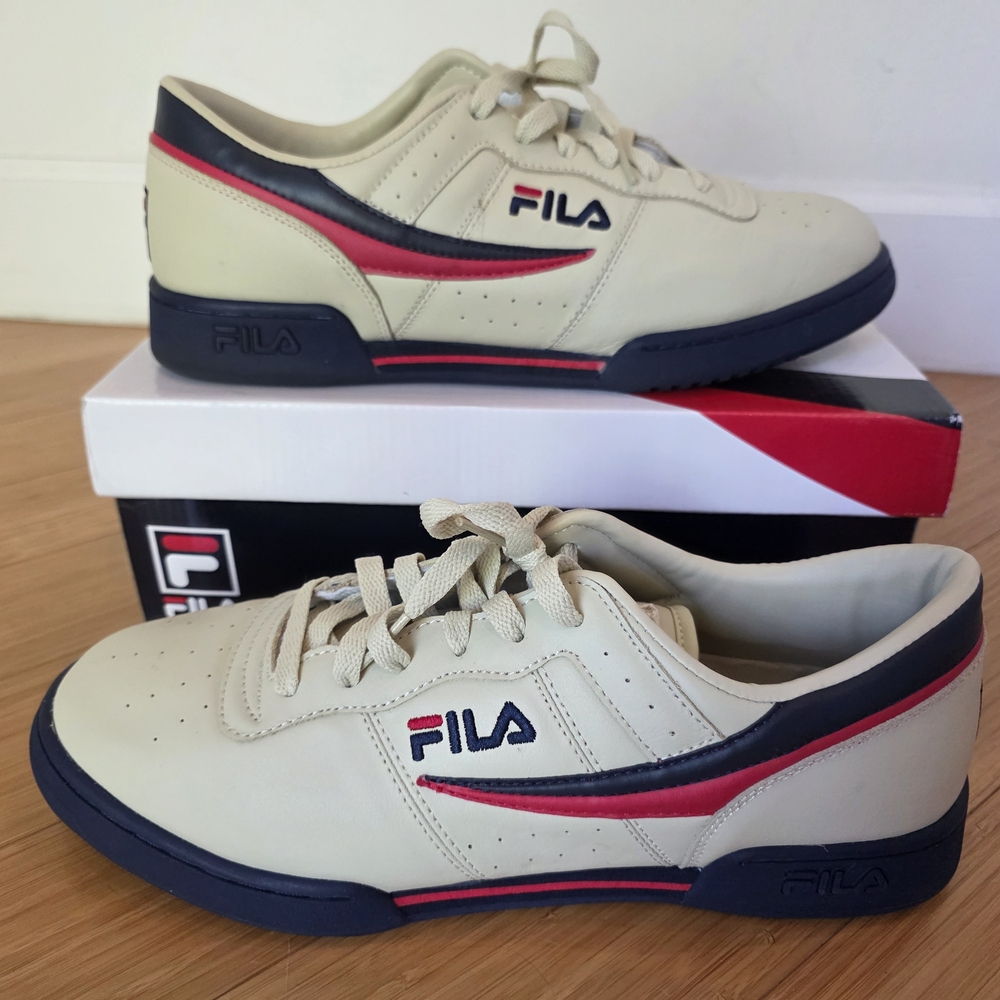 Fila Men's Beige and Navy Sneakers